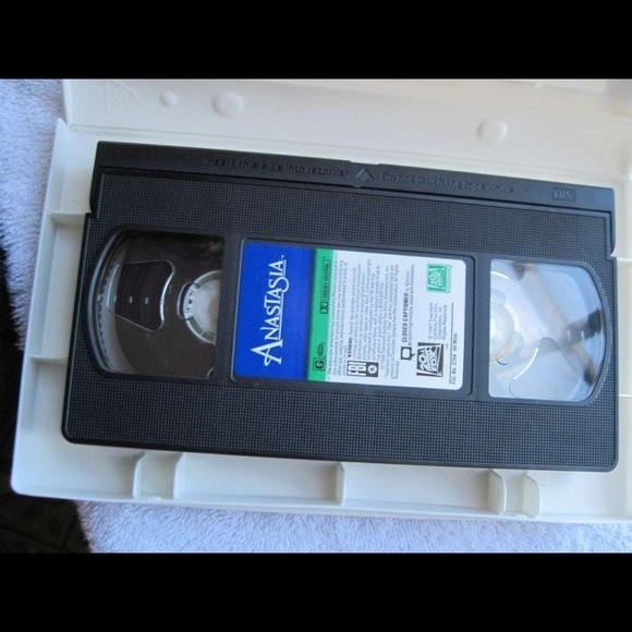 Anastasia 1997 Fox Animated Ryan Cusack Lloyd VHS Cassette Tape Bundle for $1 - Picture 5 of 6
